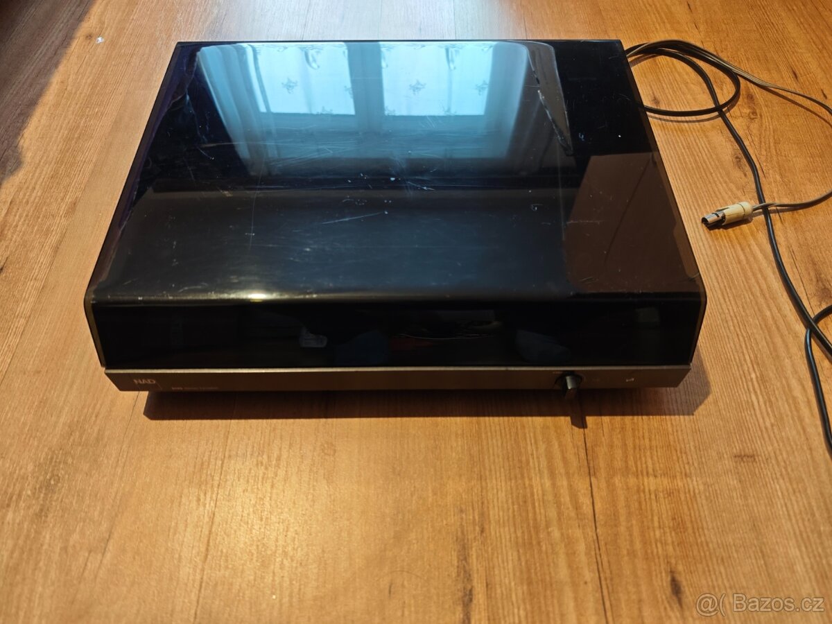 Gramofon NAD 5120 Tesla NC 470 NC470