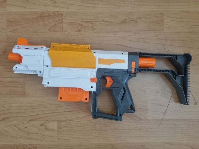 Nefr pistole ReaconMKII