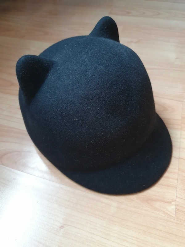 Vlněný klobouček čepice s oušky