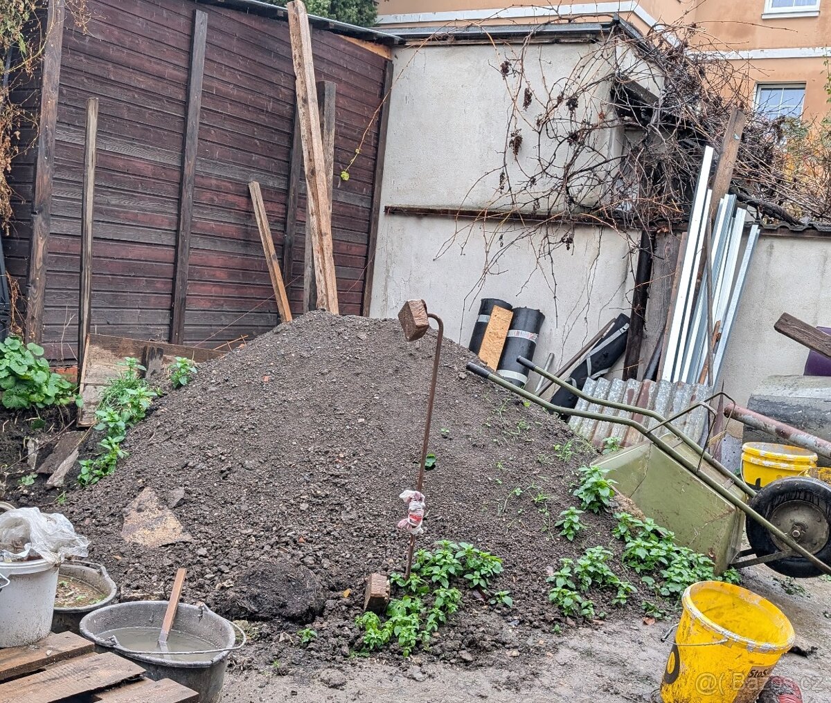 Hlína za odvoz - Praha 9 Prosek.