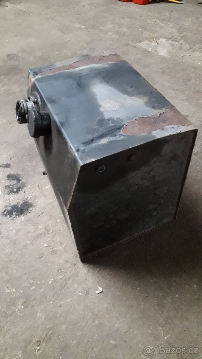 Hydraulické nádrže