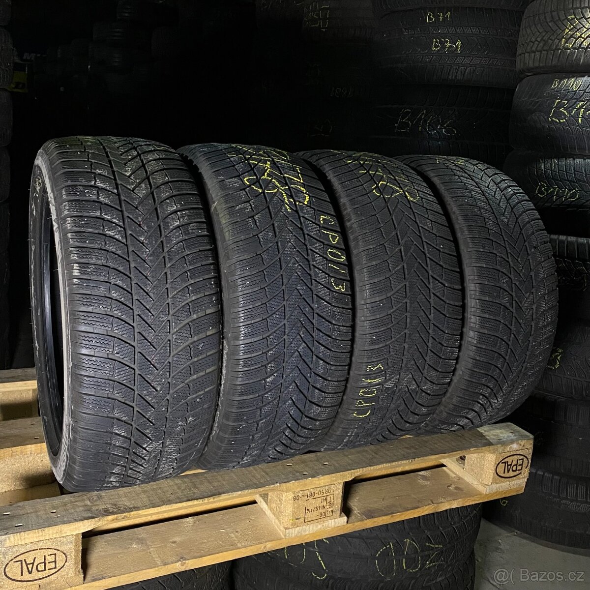 Zimní pneu 245/45 R18 100V Bridgestone 5-5,5mm