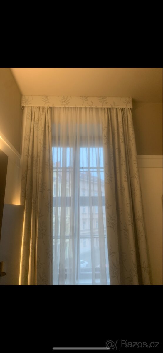 Zatemňovací závěsy