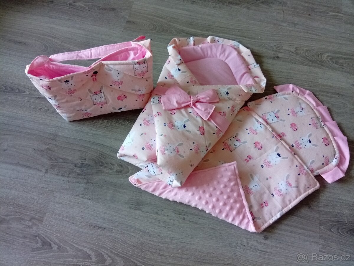 Souprava do kočárku pro panenky