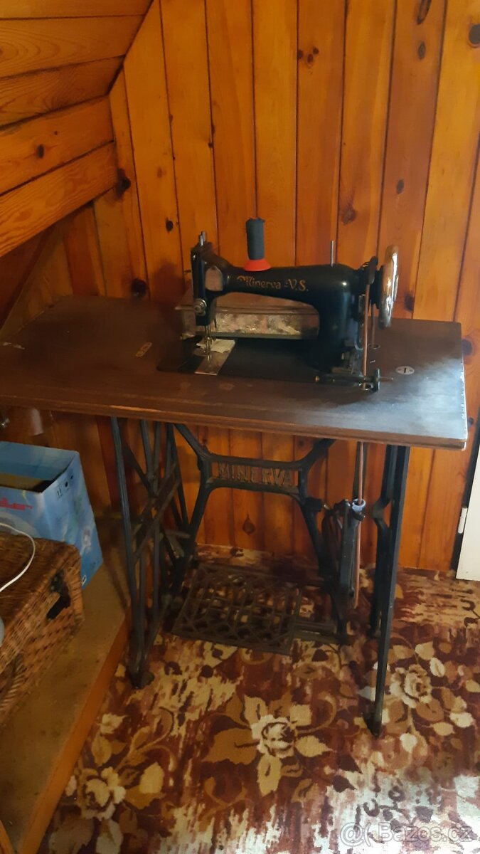 Šicí stroj Minerva
