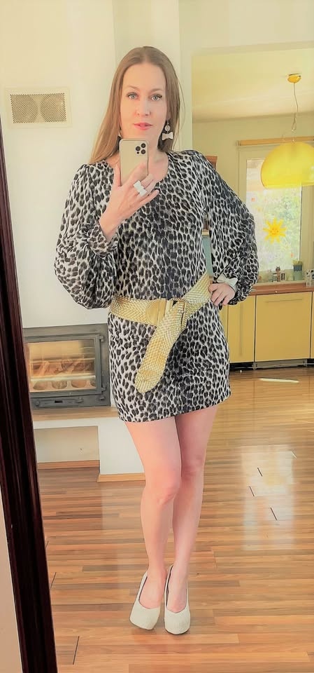 Nové, zvířecí motivšaty, vel M/L, Stella