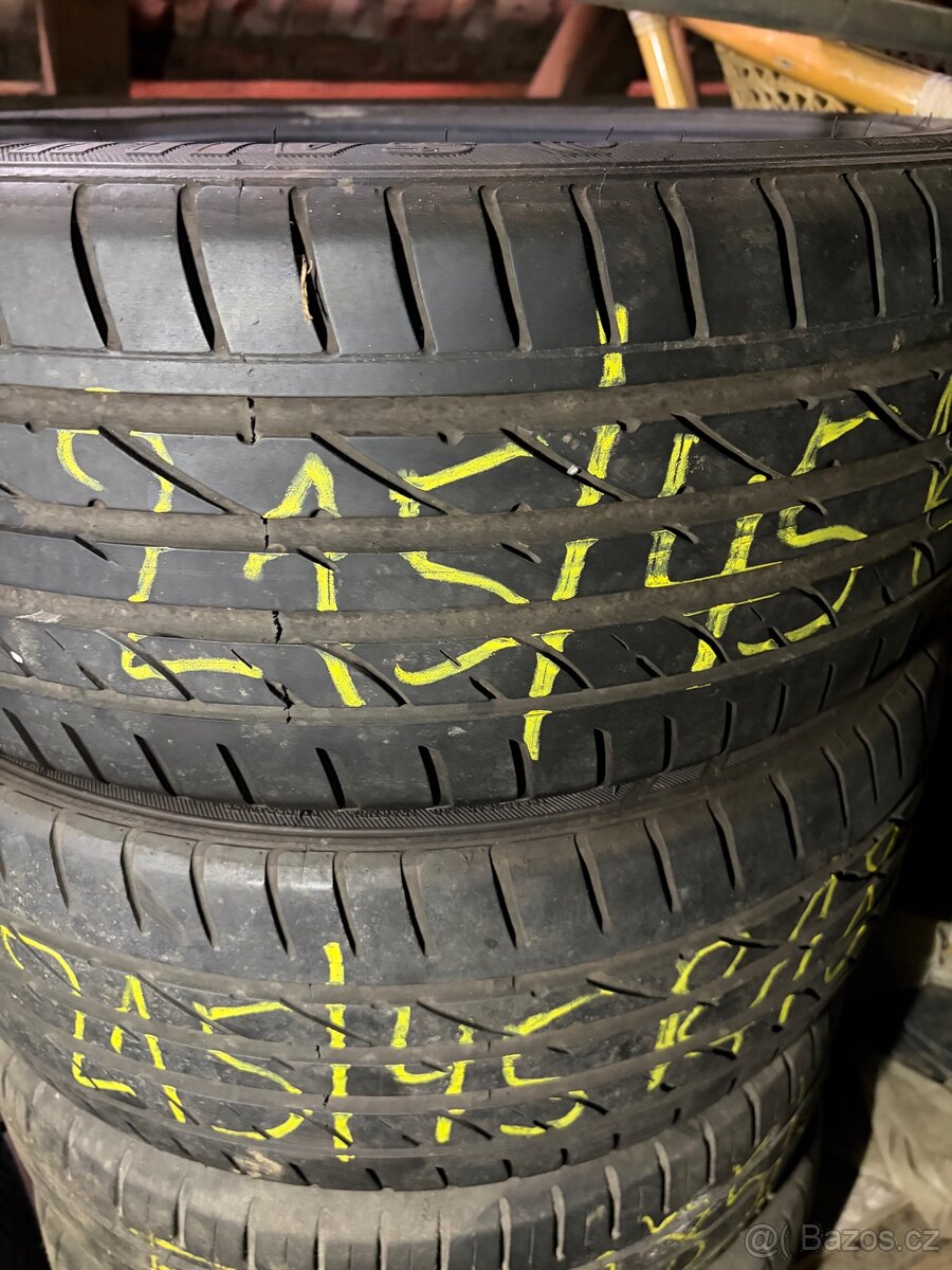 2x letní pneu 215/45 r18 Sailun