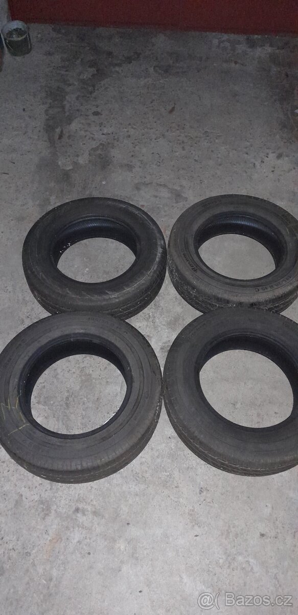 Prodám 4x pneu letní 195/70R15 C