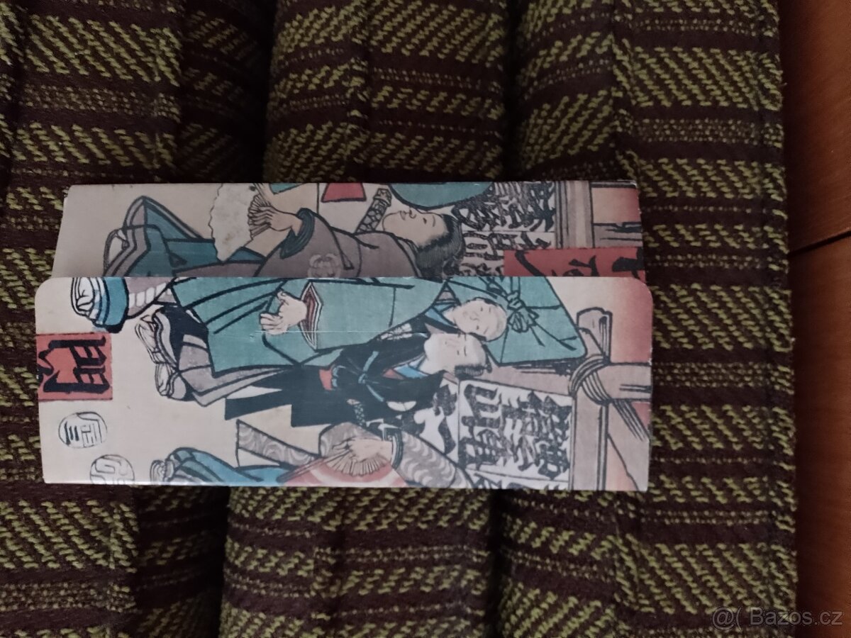 japonsky ubrousek
