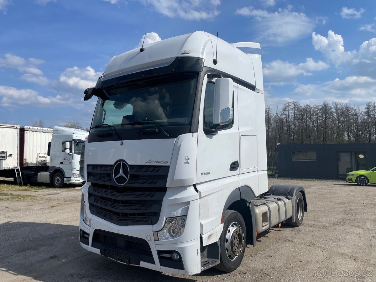 Mercedes Actros 1845
