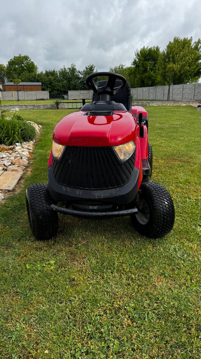 Zahradní traktor, traktůrek, sekačka