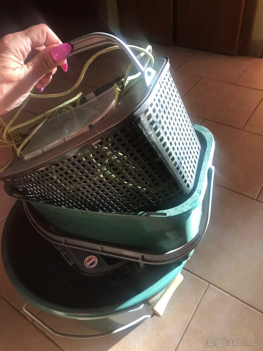 Řízkovnice na živé návnady 7 l čtverhran