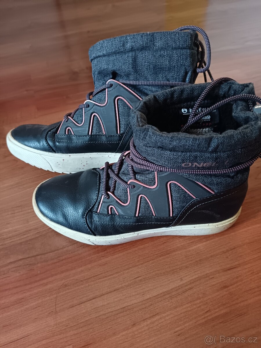 Zimní boty,sněhule O'Neill 36