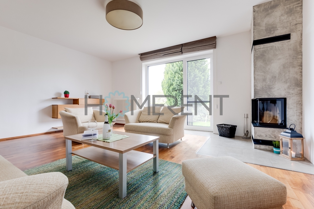 Pronájem rodinného domu 4+1, 140m² terasa, garáž, sklep - Pr