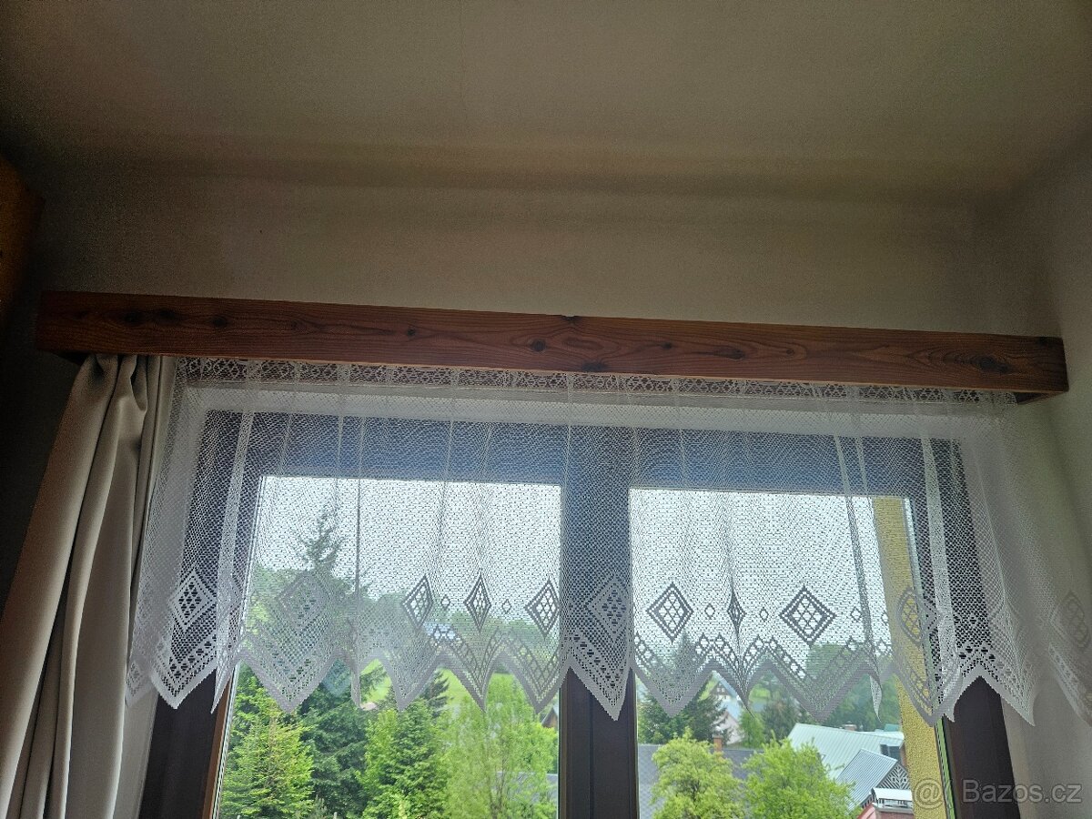 Dřevěné garnýže