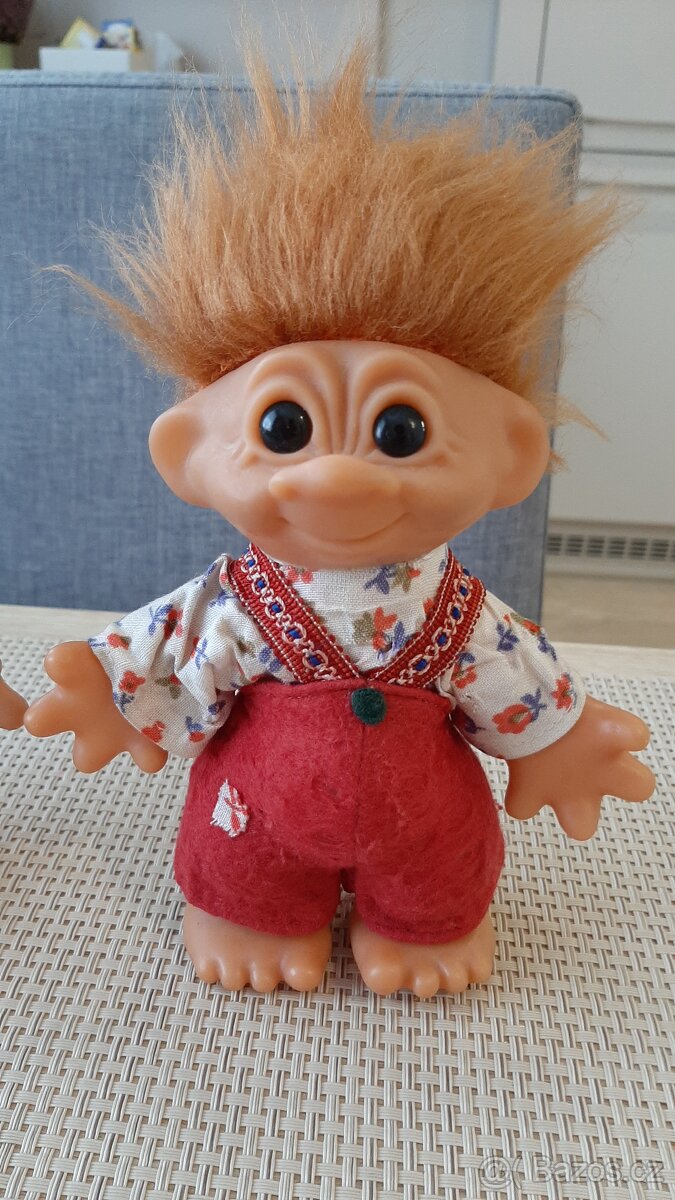 Trolové