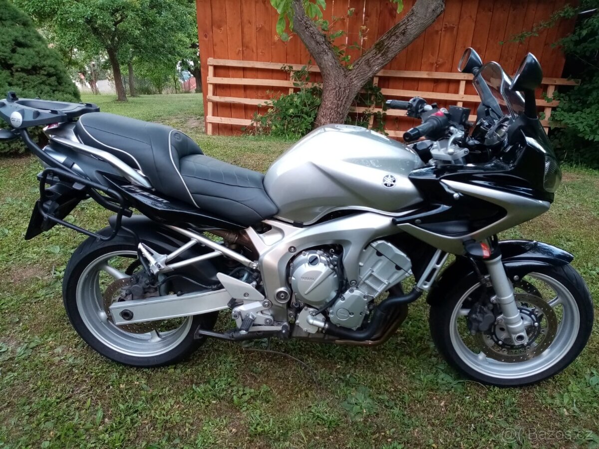 YAMAHA FAZER 600