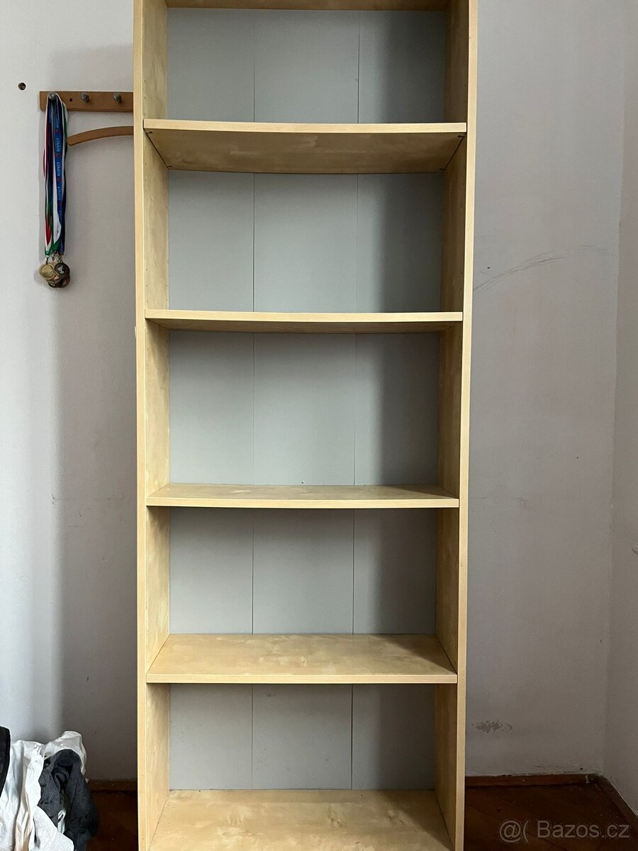 Regál IKEA (knihovna)