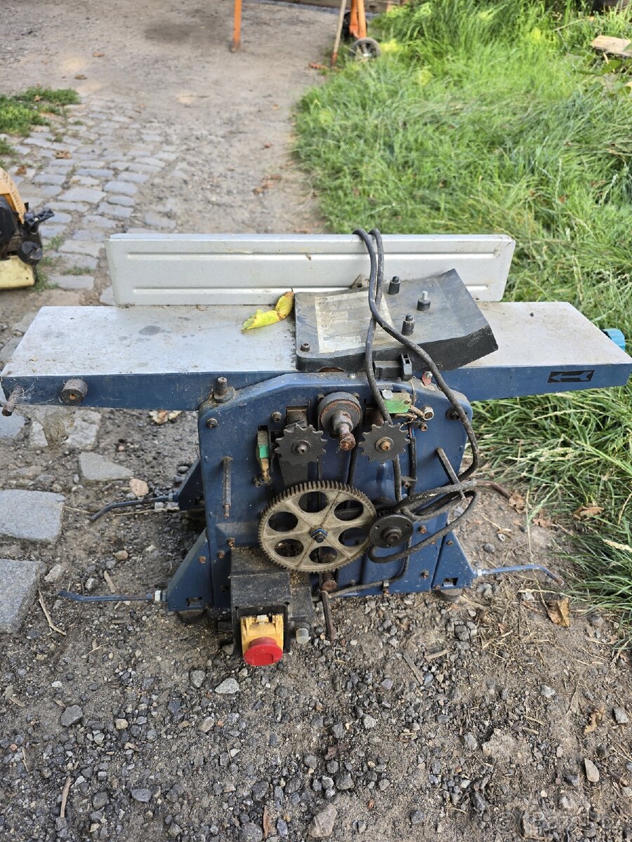 Hoblovka s nefunkčním protahem viz. foto.