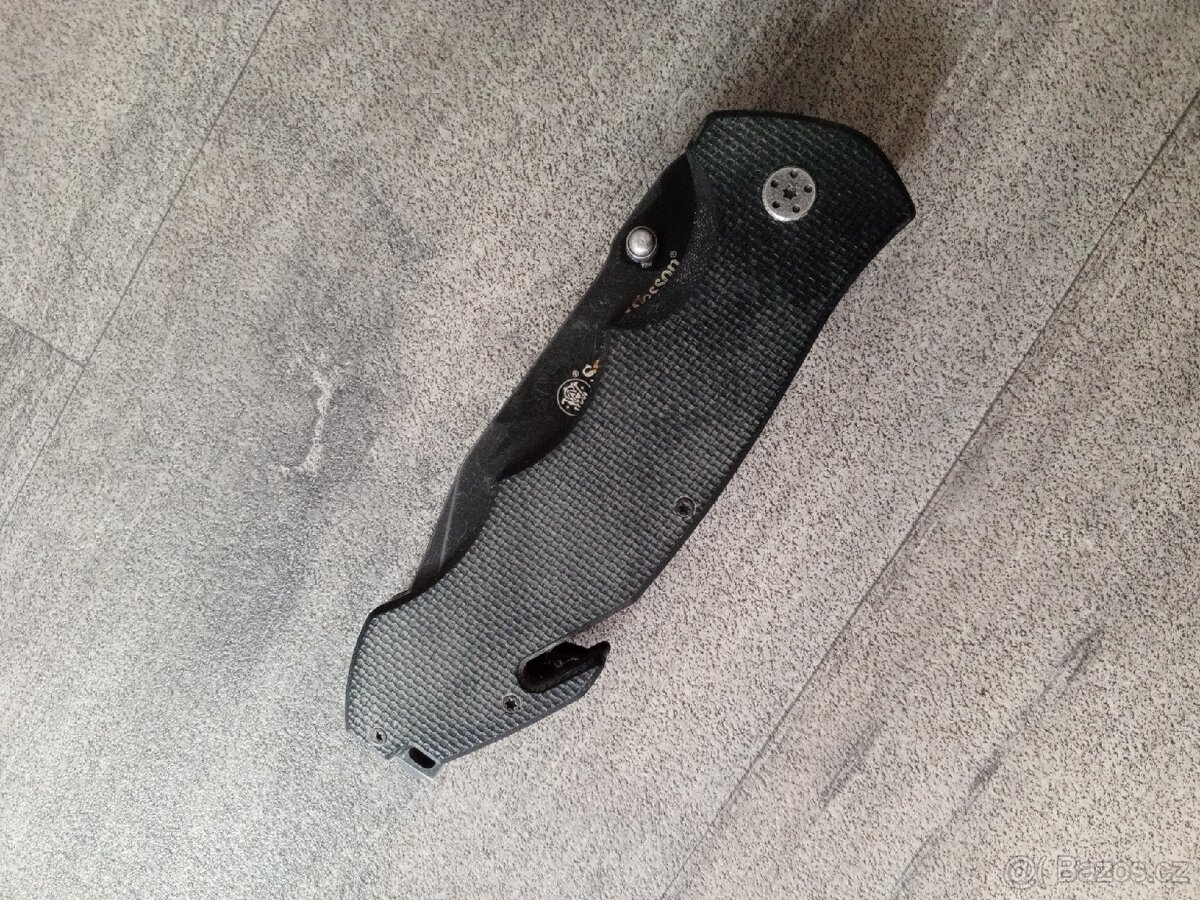 Zavírací nůž Smith & Wesson
