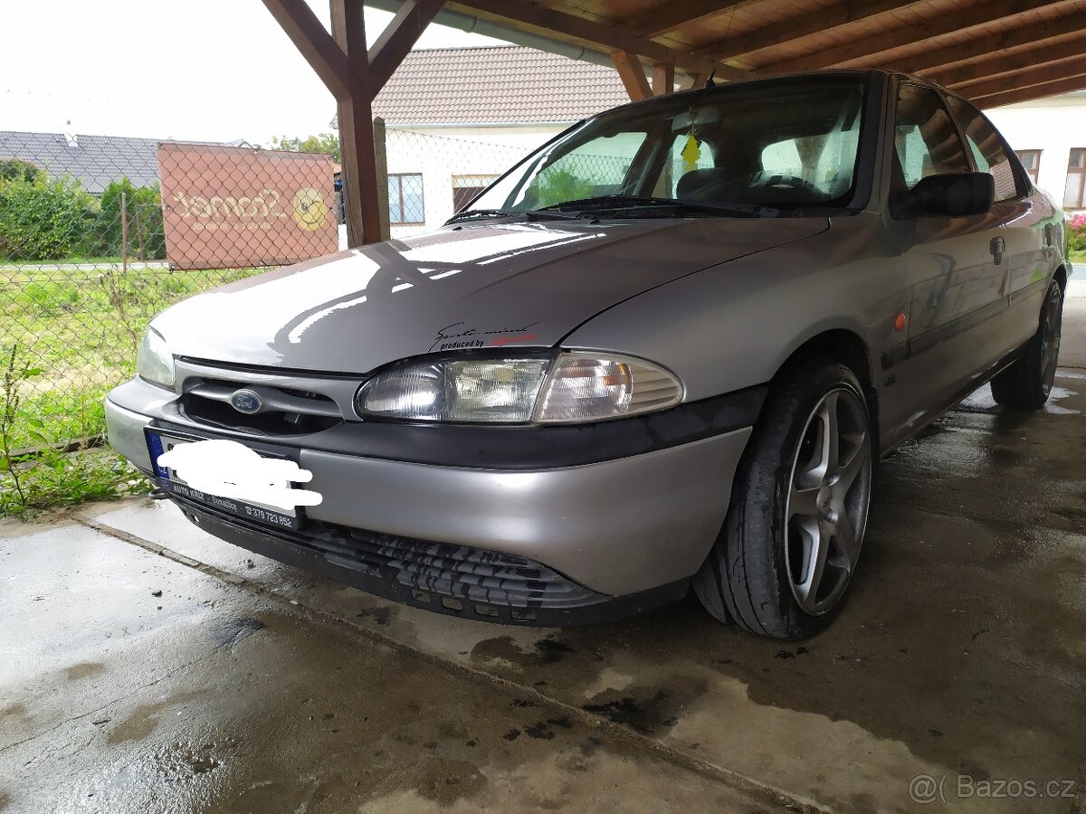 Ford Mondeo MK1