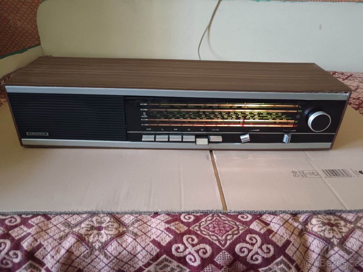 Radio Grundig RF530