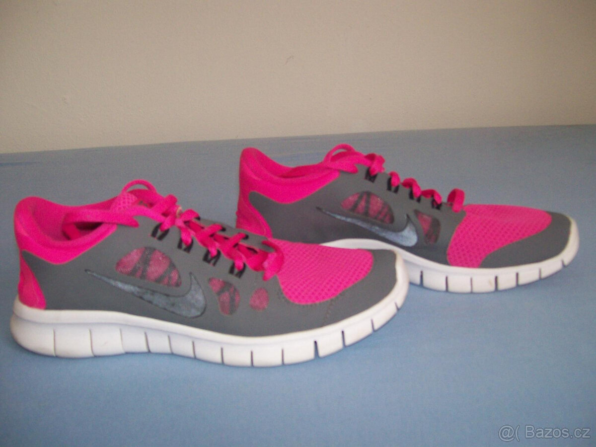 Sportovní obuv dětská NIKE FREE 5.0- č. 38,5 (nebarvící