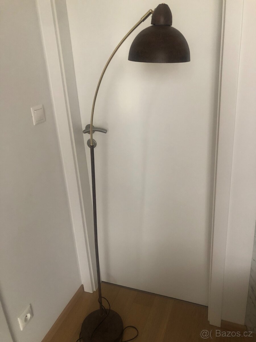 Stojaci lampa