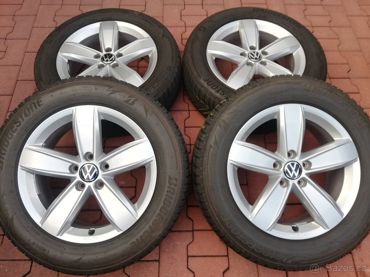 alu VW Tiguan zimní 215/65/17 Bridgestone