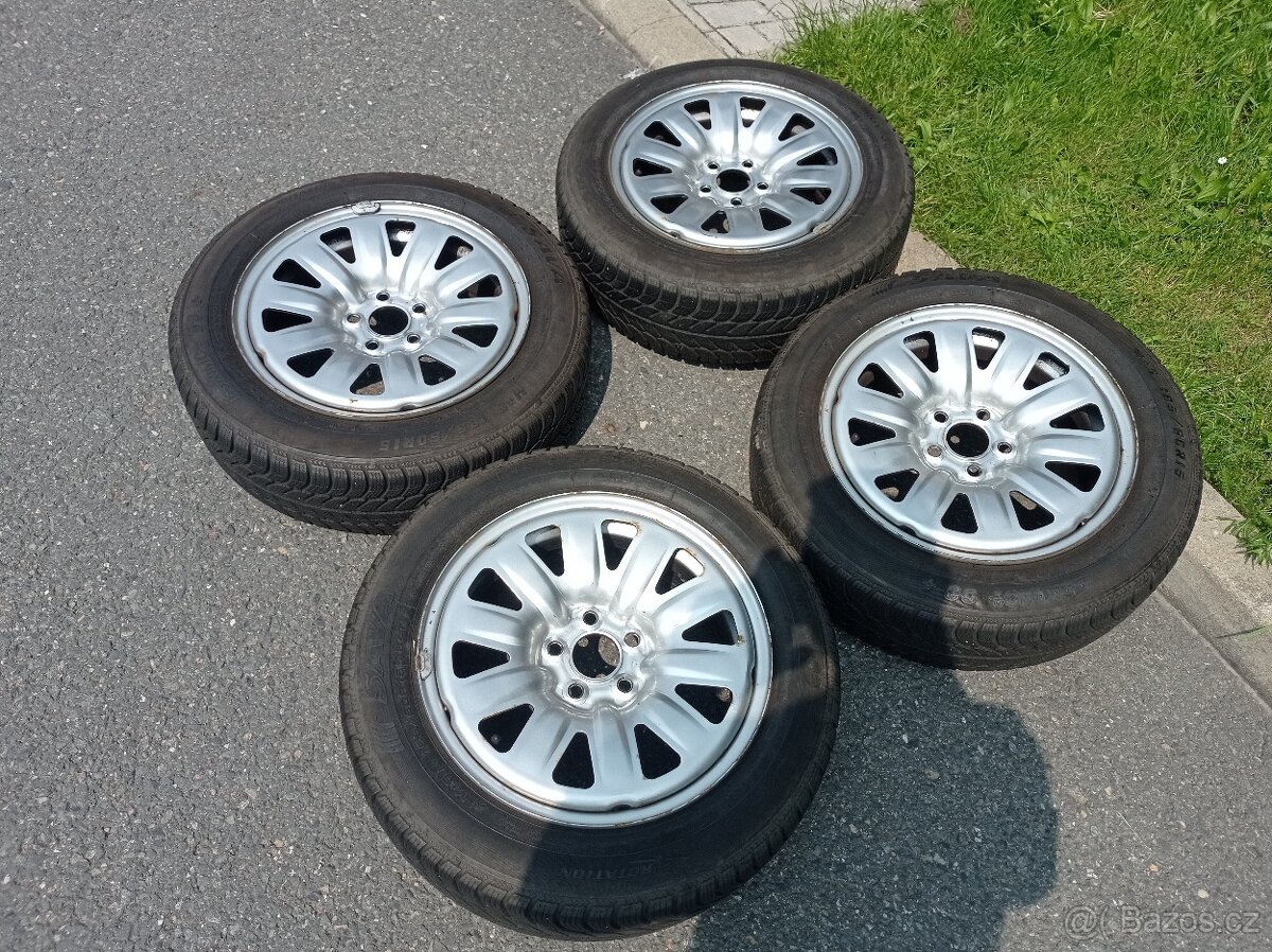 zimní hybridní kola 15" originál Škoda Fabia III, Rapid