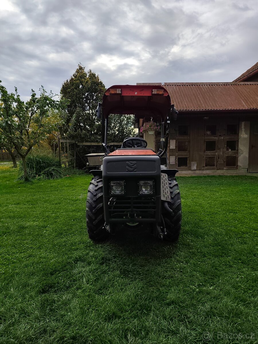 Malotraktor Farmář