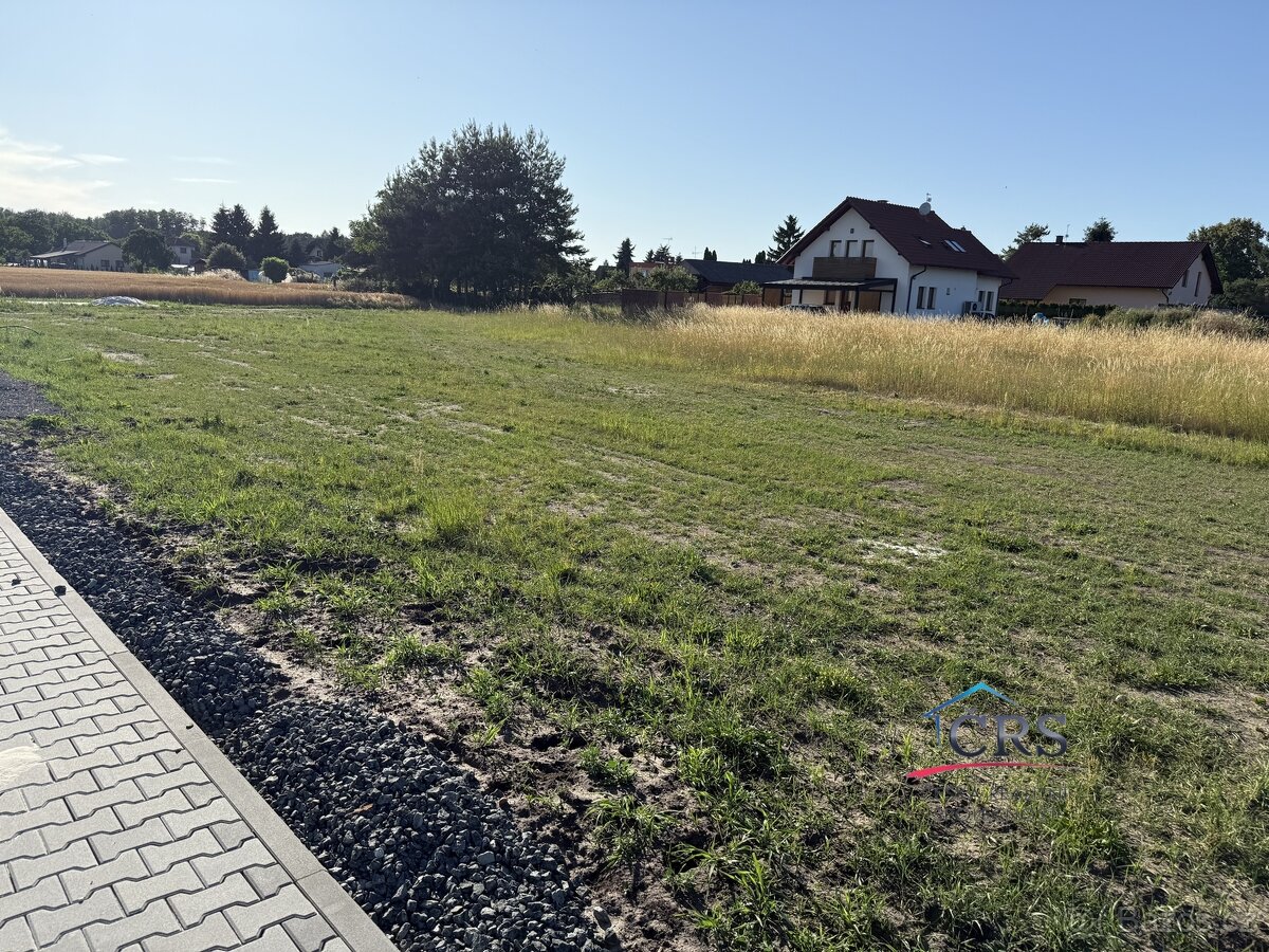 St. pozemek 972 m2, kompletně zasíťovaný, Sány - okr. Nymbur