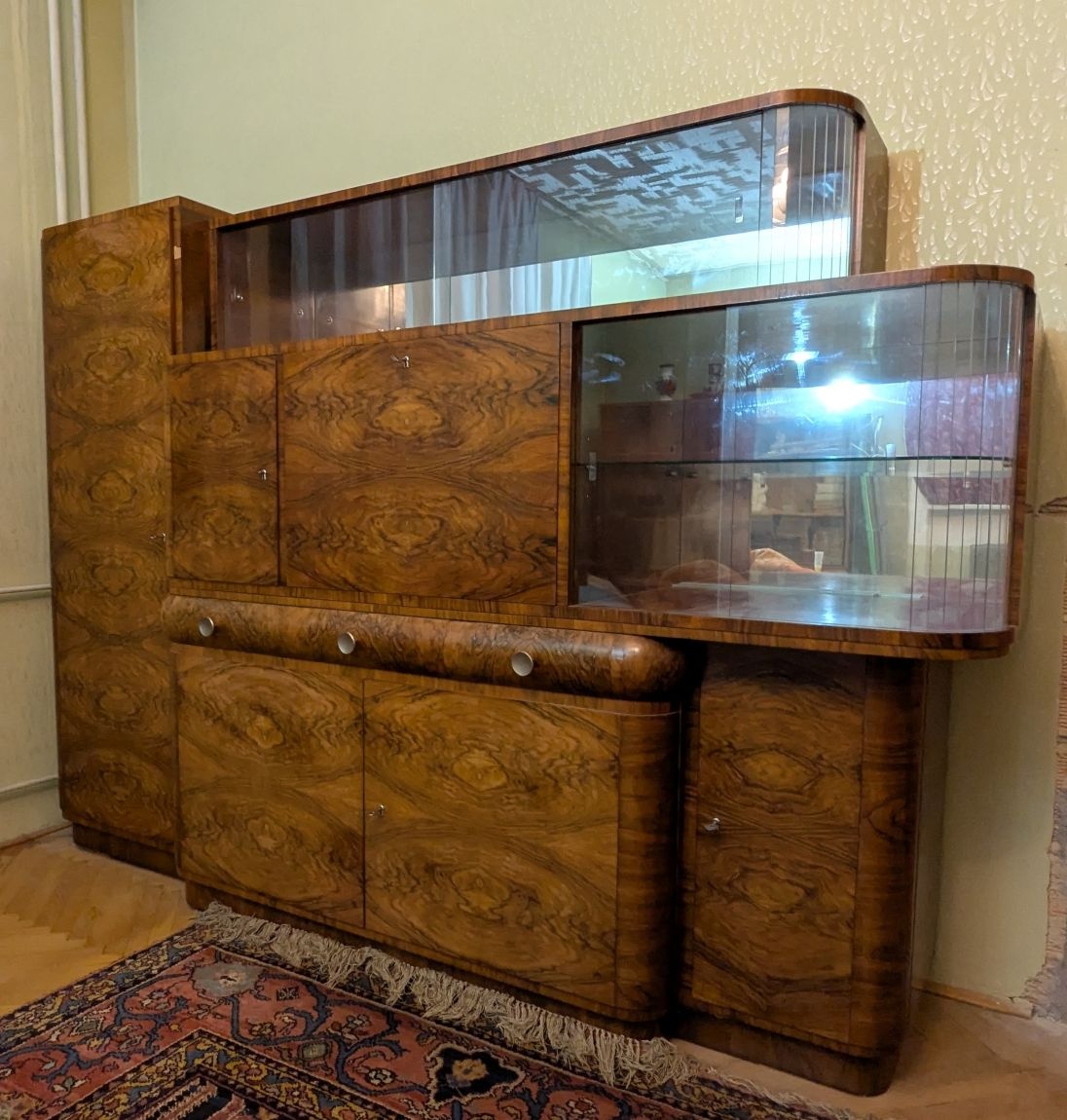 Starožitný sekretář