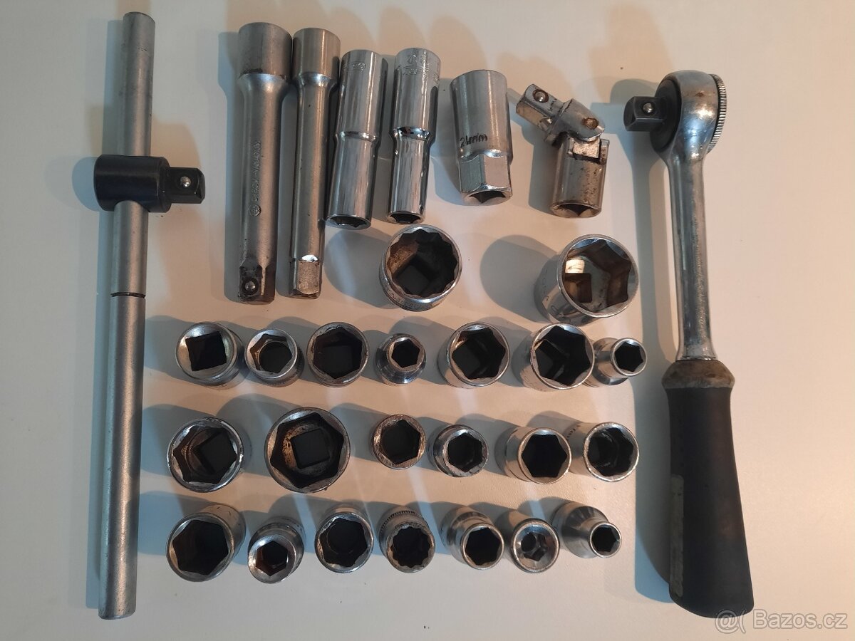 Ráčna,různé nástavce,nástrčkové ořechy 9-27 mm 27 ks,