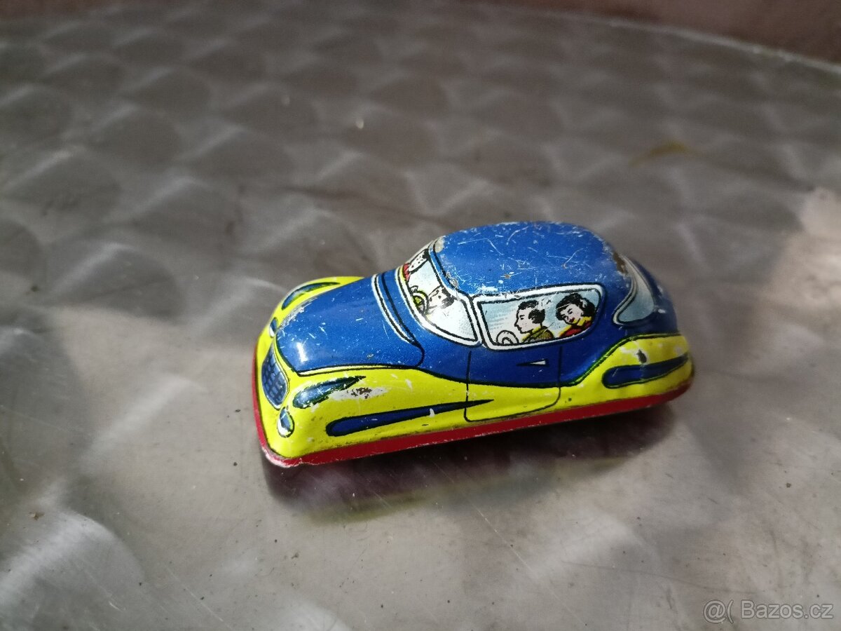 Autíčko plechové k autodráze