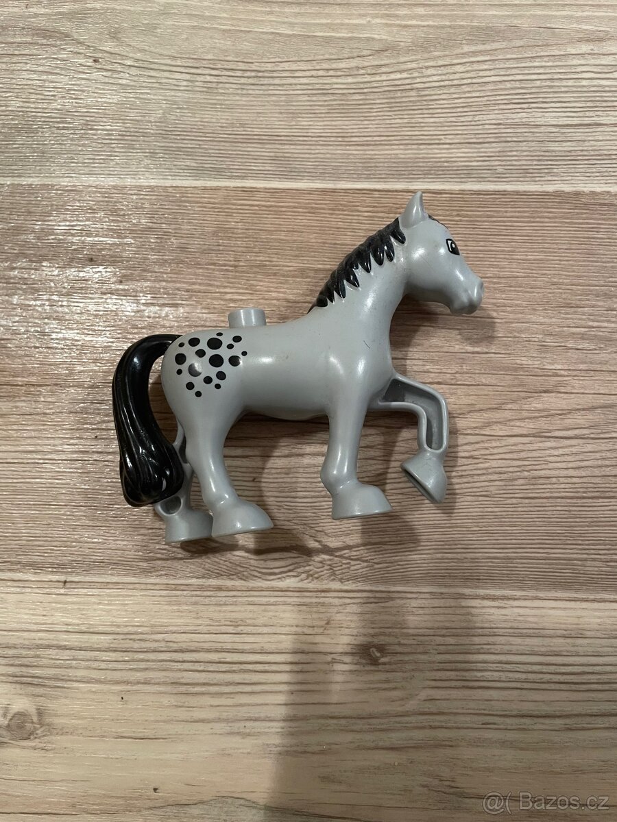 Lego Duplo šedý kůň 139J2