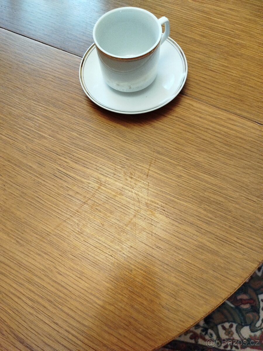 Talíře, hrnečky, mísy