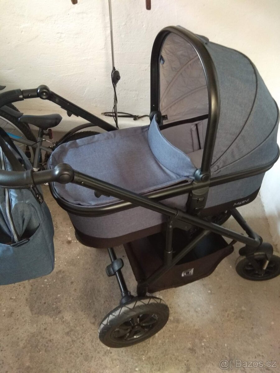 Kočárek Moon nuova