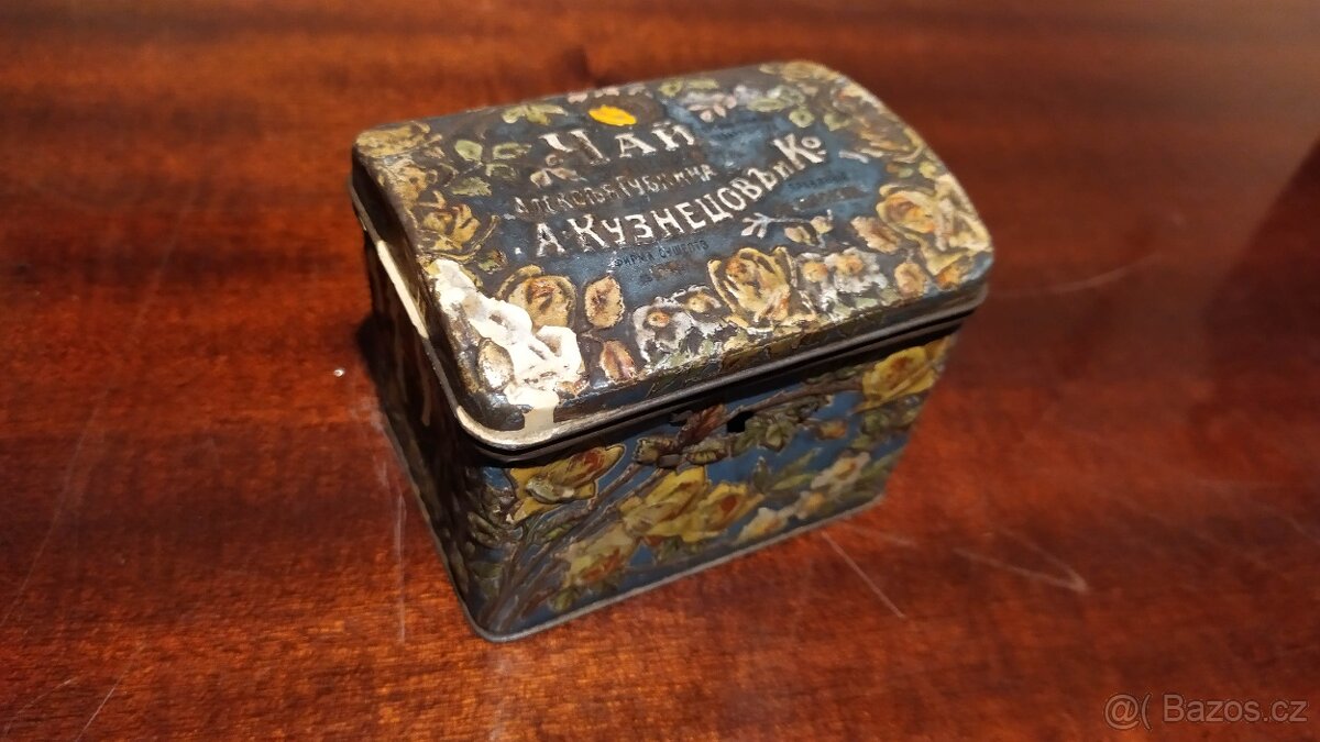 plechová krabička na čaj