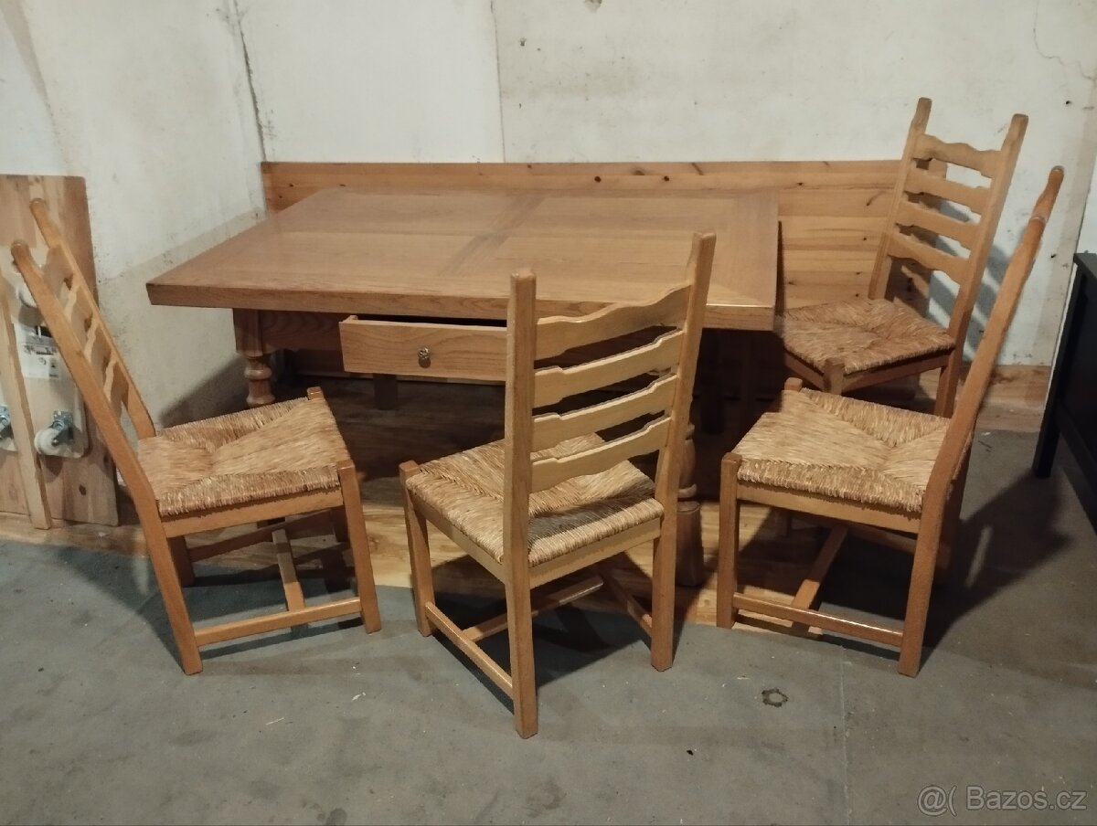 Masivní dubový stůl se šuplikem a 6 židlí