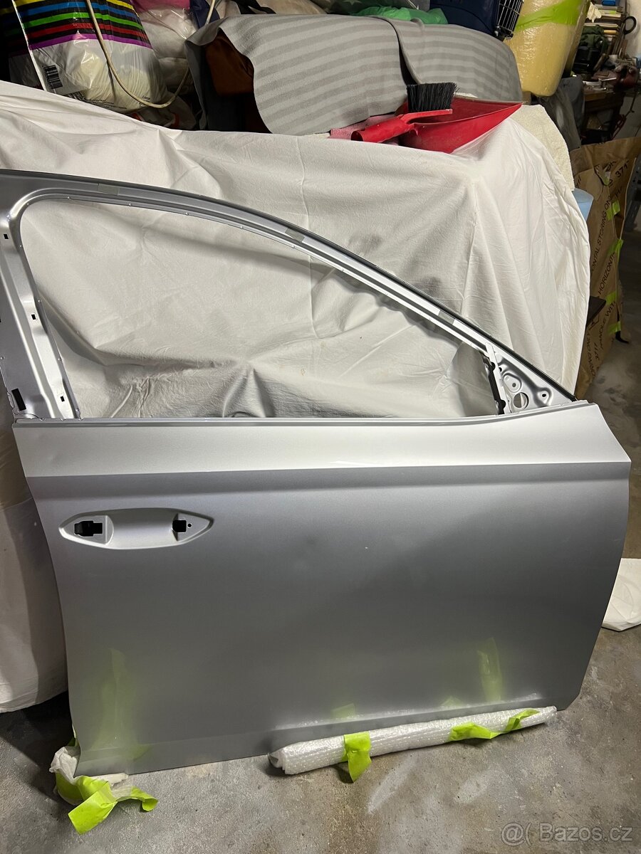 Právě přední dveře Škoda octavia 4 combi