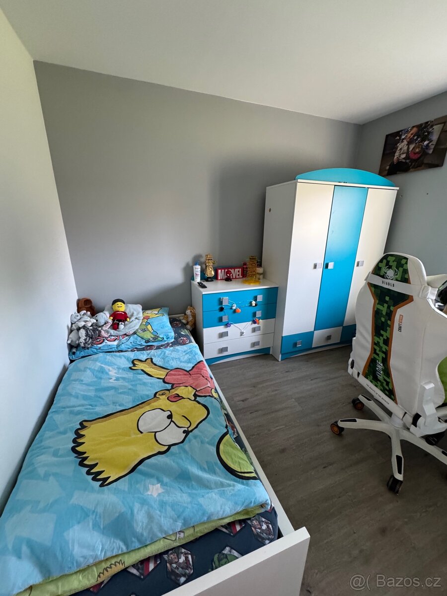 Dětský nábytek - komoda, skříň a knihovna (set)