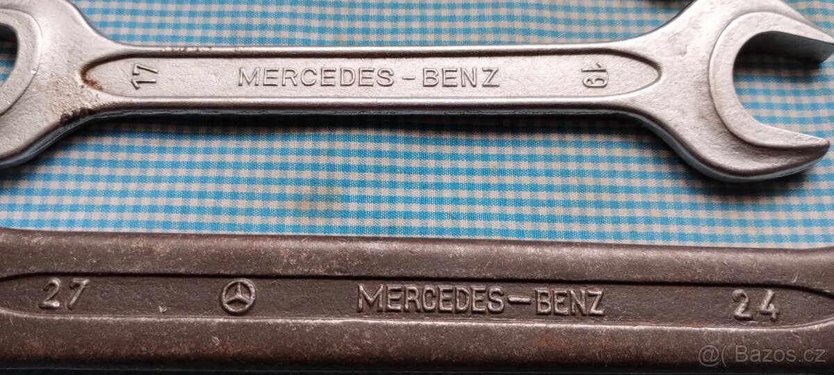 Mercedes Benz ,nář.orig.zachovalé