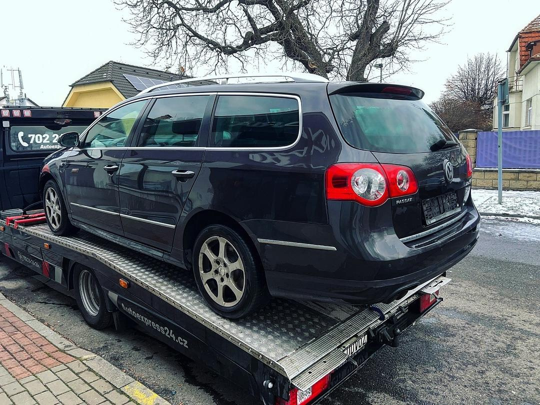 Vůz na díly VW Passat B6 kombi R-Line 2010 CBAB KXX LC8Z