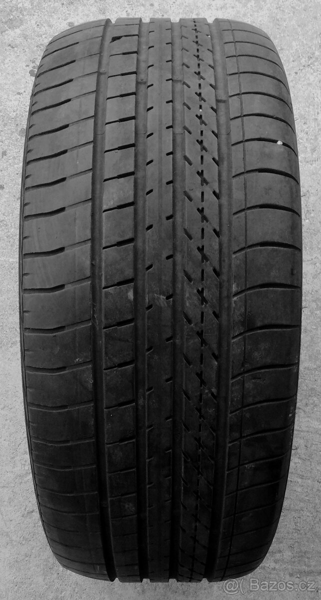 LETNÍ PNEU 245 45 18 goodyear