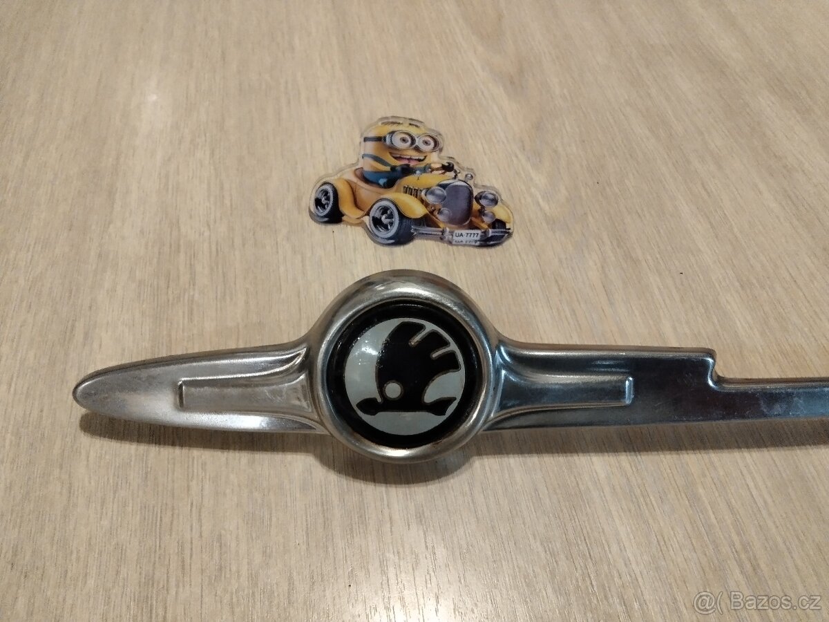 ŠKODA 1000MB,eMBÉČKO- BOČNÍ ZNAK-PEVNÝ