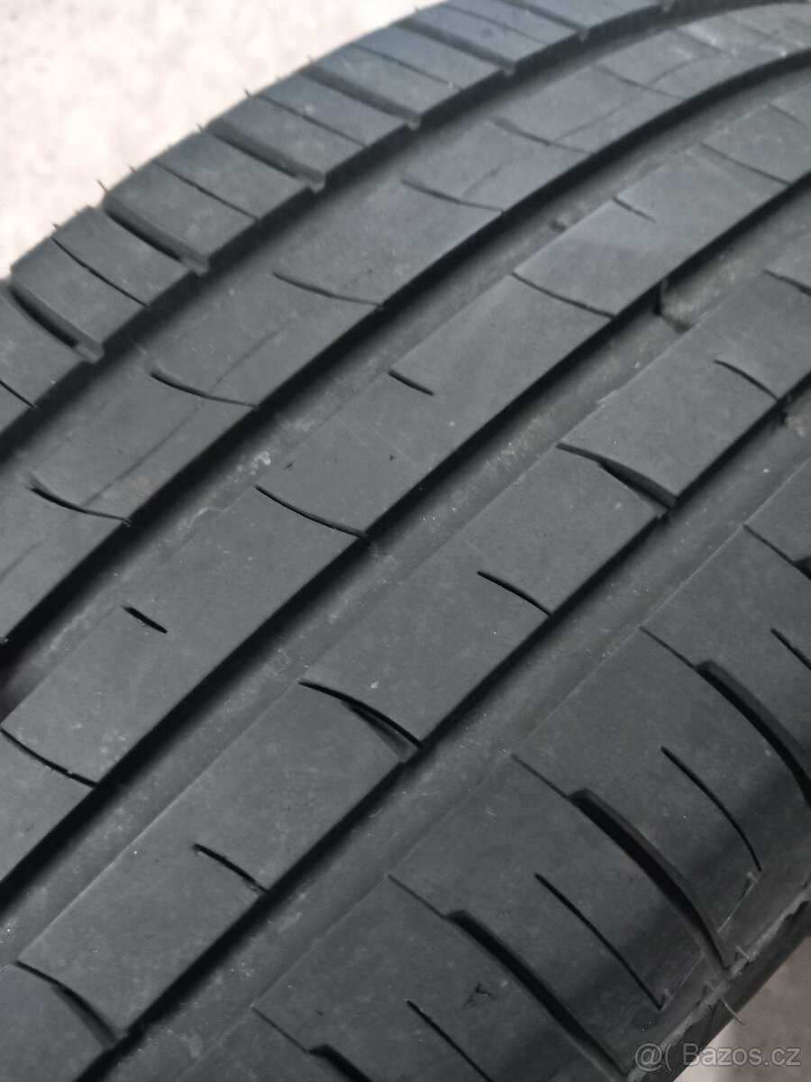 NISSAN, RENAULT KOMPLETNÍ LETNÍ KOLA 114.3, 215/65R16