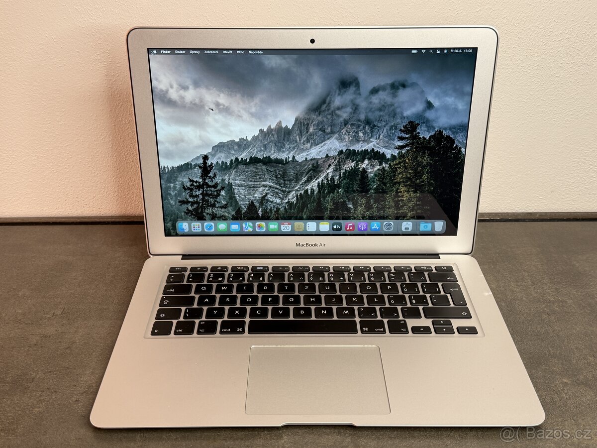 MacBook Air 13'' 2015 / i5 / 4GB / 128GB SSD - DPH