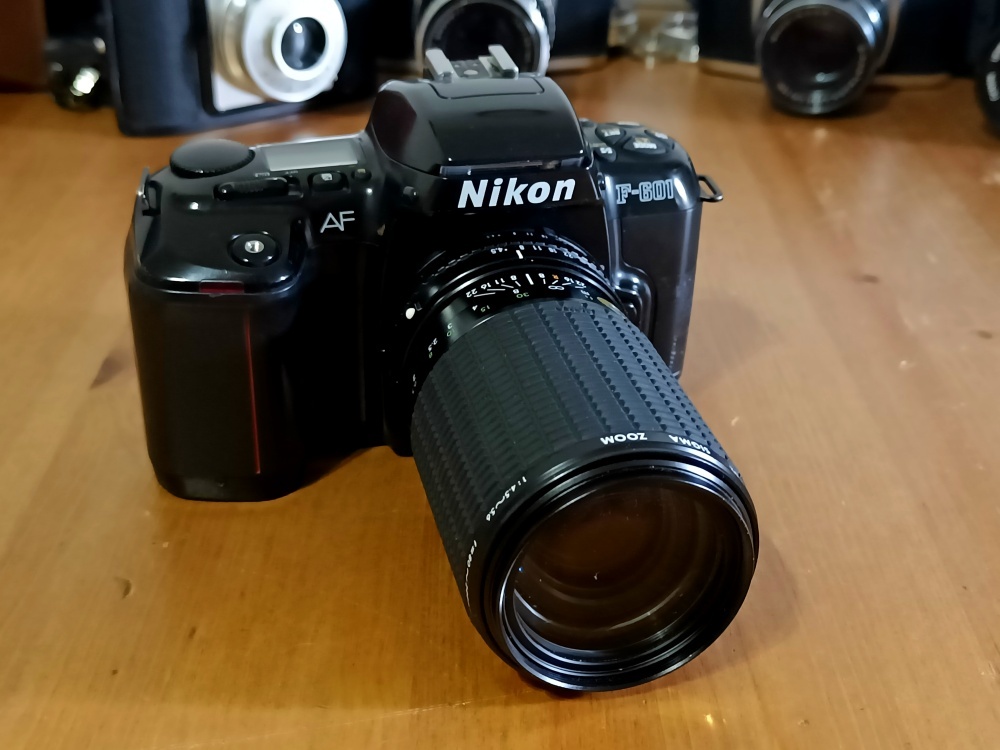 NIKON F-601 AF (Sigma Zoom70-200 MC) - 1987