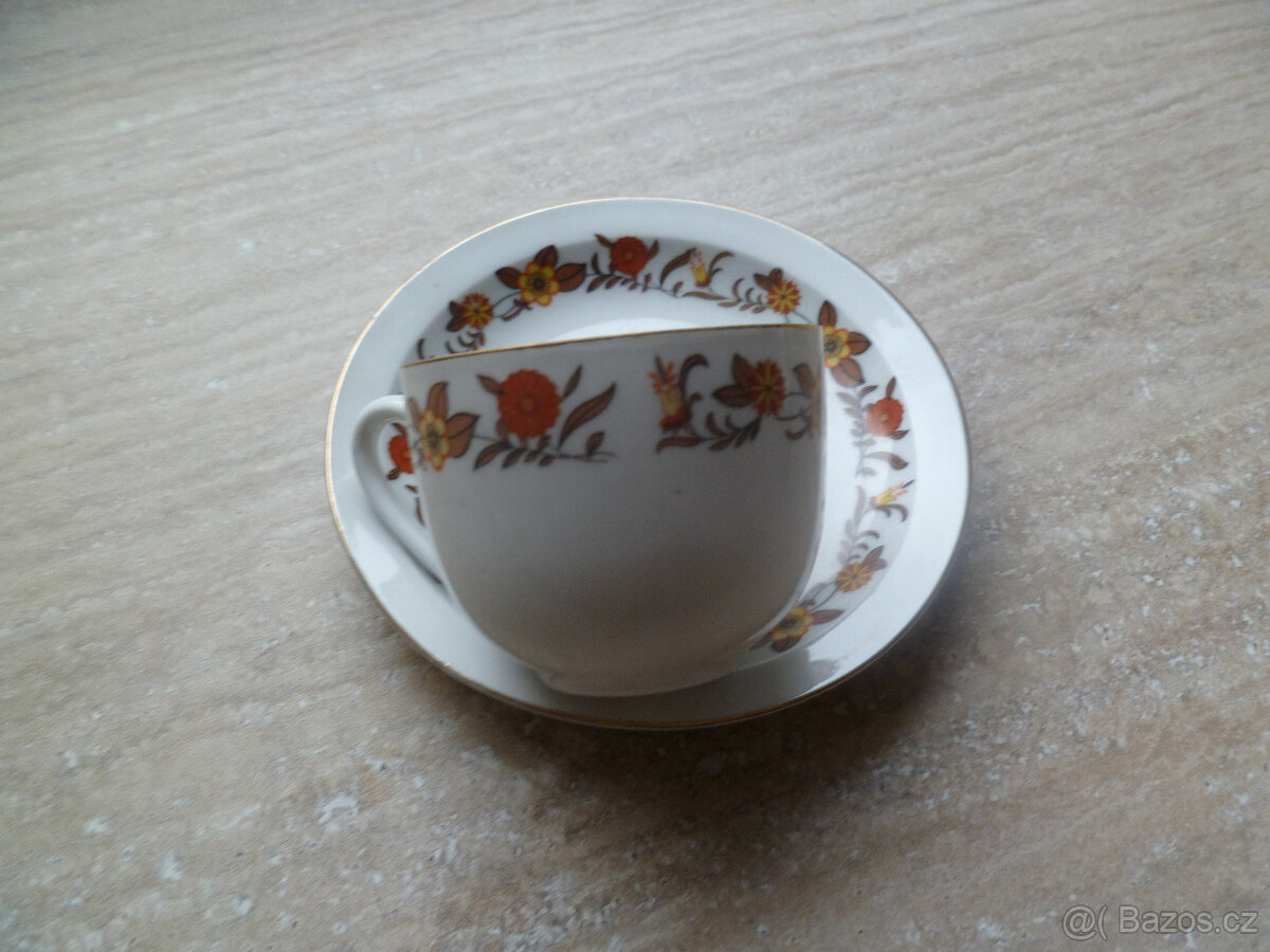 Hrníčky porcelán. nová sada levně